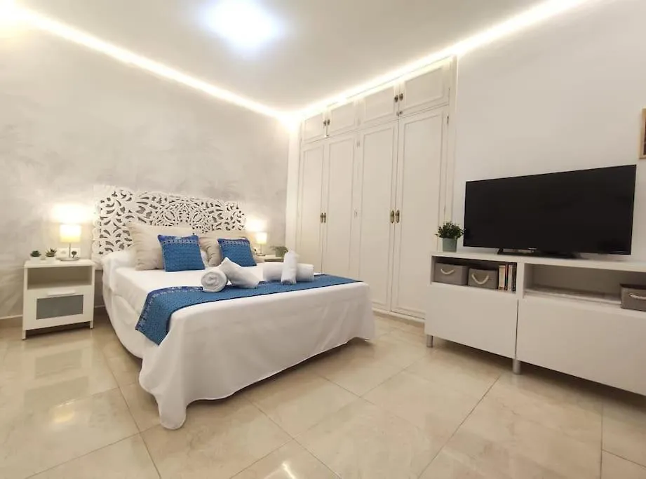 Menendez Pelayo 55 Apartment Seville
